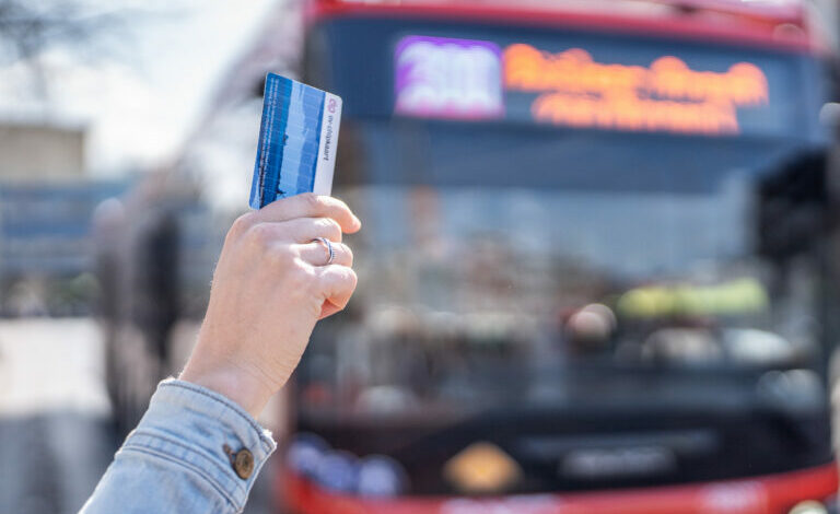 Kinderen reizen vanaf 1 april gratis mee in bussen Amstelland-Meerlanden