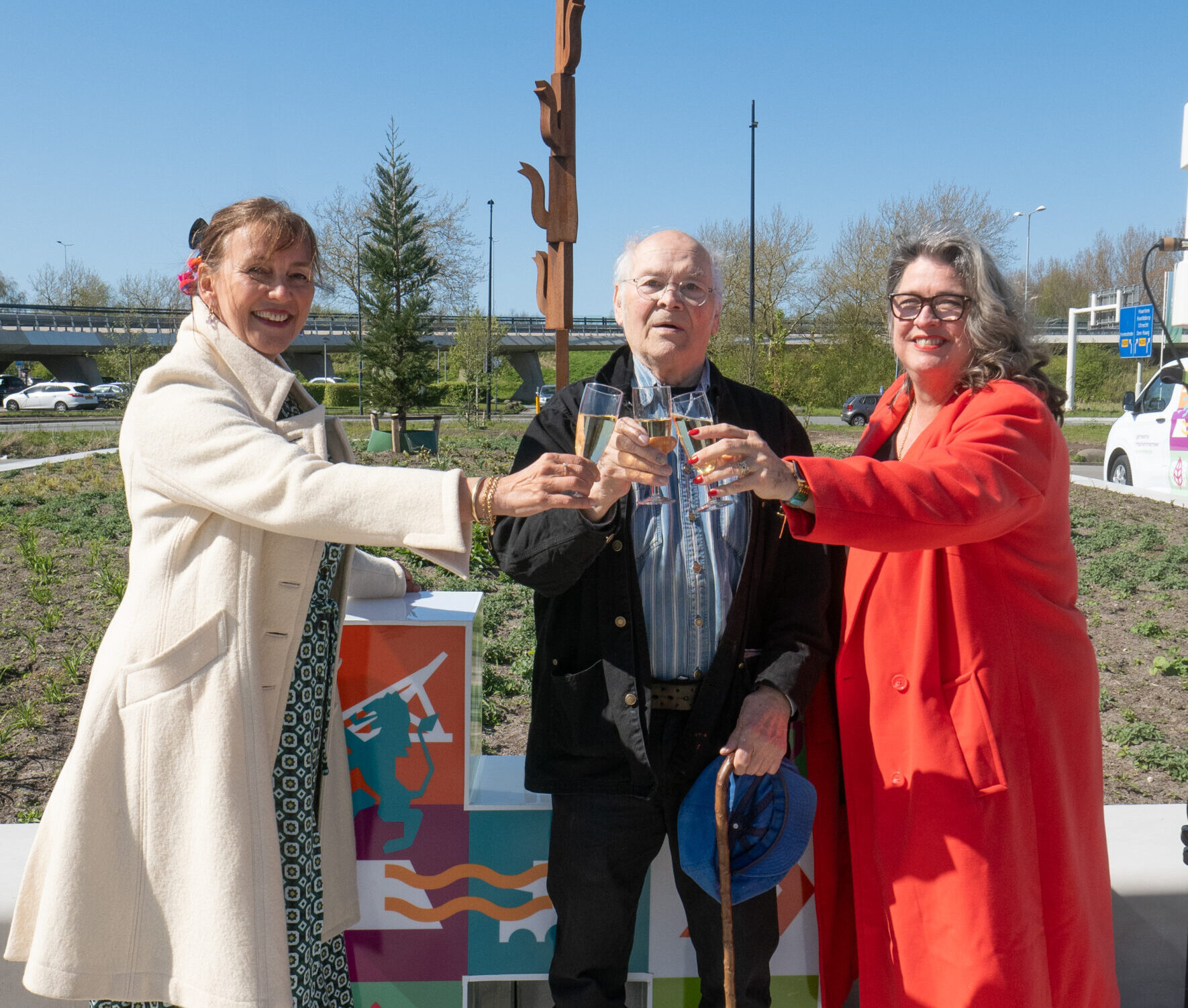 Vervangend kunstwerk onthuld na Walviskaak bij Spaarne Gasthuis