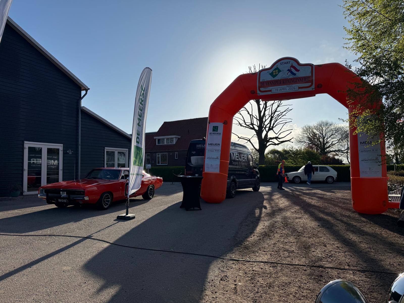 Venniper Koninginnerit opnieuw een groot succes (video)