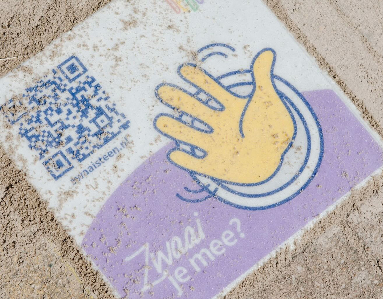 Zwaaien op straat in Badhoevedorp