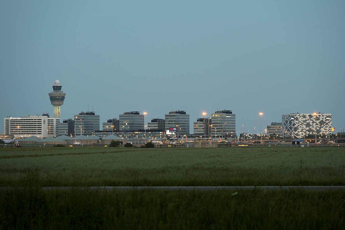 Vliegtuig maakt noodlanding op Schiphol