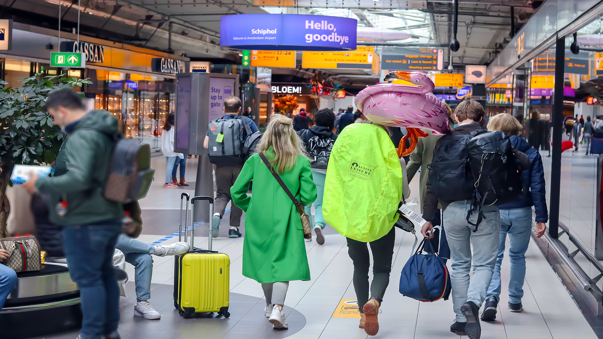 Lange rijen op Schiphol door nieuwe organisatie beveiliging