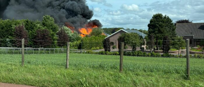 Brand Zwaanshoek Foto: Maaike Snoeks Brand Zwaanshoek Foto: Maaike Snoeks