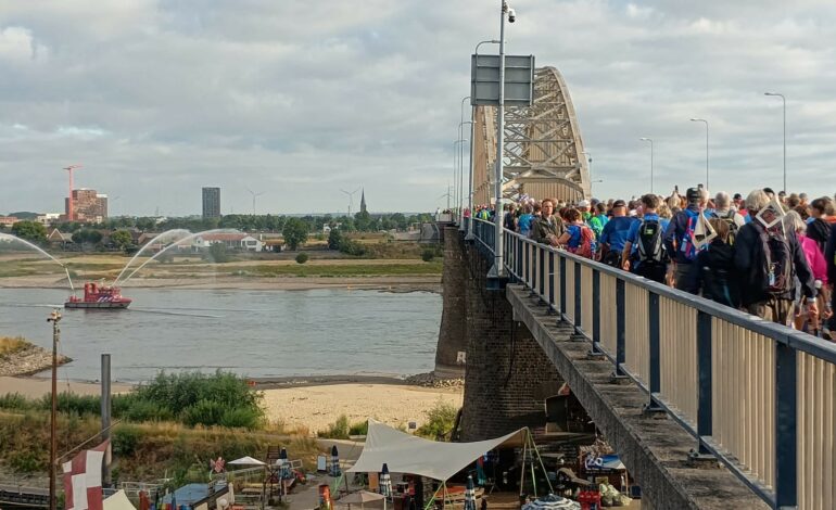 Wandelaars uit Haarlemmermeer begonnen aan de Nijmeegse Vierdaagse