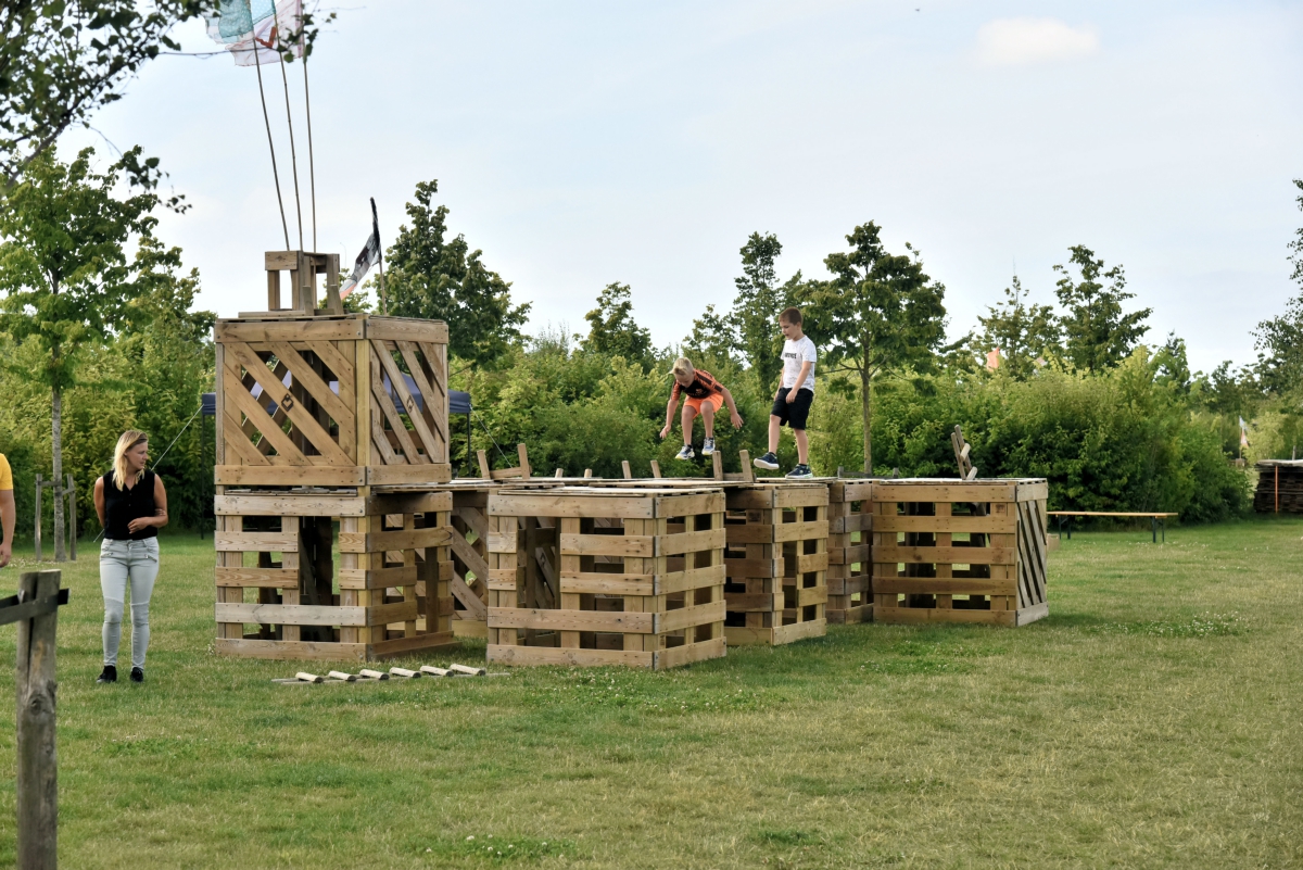 Survival en huttenbouwen op Buitenplaats Leyduin