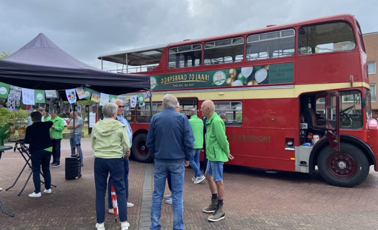 Jubilerende Dorpsraad Nieuw-Vennep op toernee