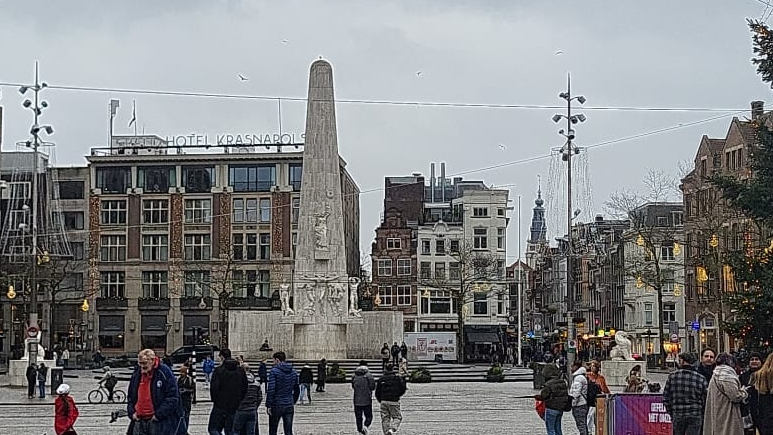 Hoofddorper aangehouden voor bekladding Monument