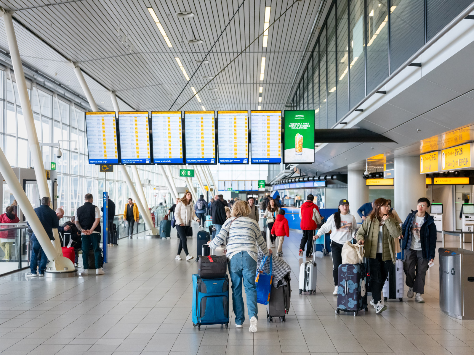 Langere wachttijden Schiphol na nieuw grenscontrolesysteem