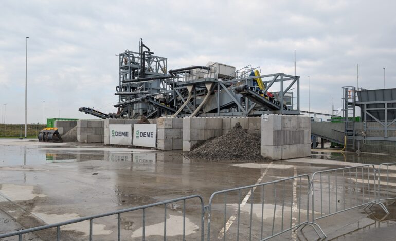 Luchthaven Schiphol neemt PFAS-reinigingsinstallatie in gebruik