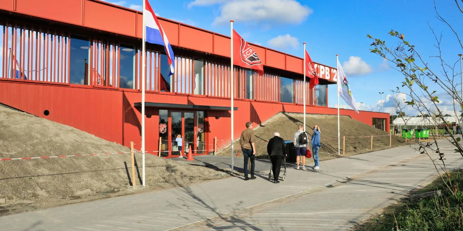 Nieuw sportpark De Veldpost officieel geopend