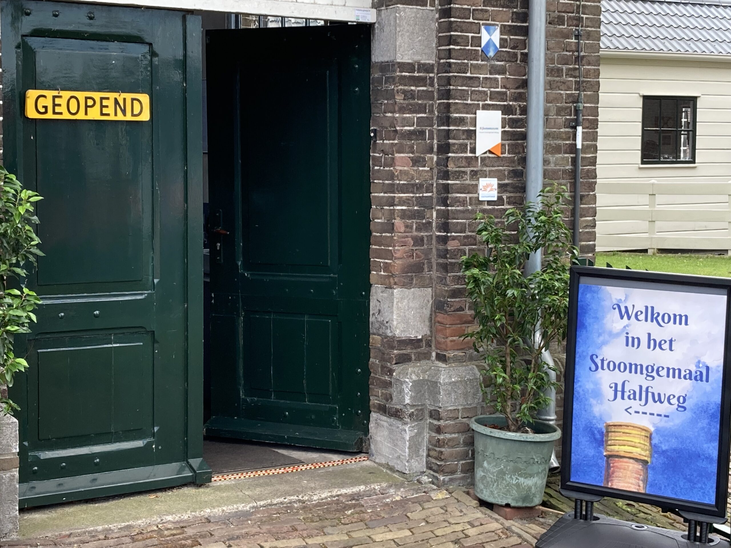 Gratis naar stoomgemaal onder stoom